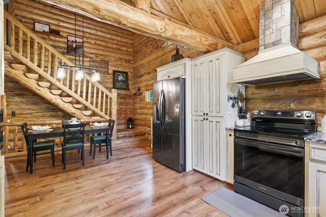 34184 SE 327th Place, Ravensdale, WA 98051