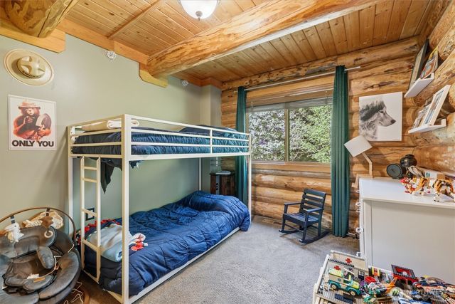 34184 SE 327th Place, Ravensdale, WA 98051