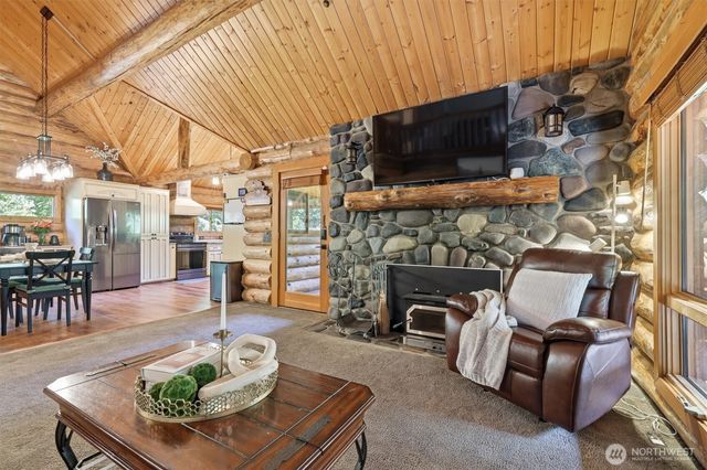 34184 SE 327th Place, Ravensdale, WA 98051