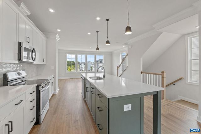 110 PARK RIDGE DR, Crozet, VA 22932