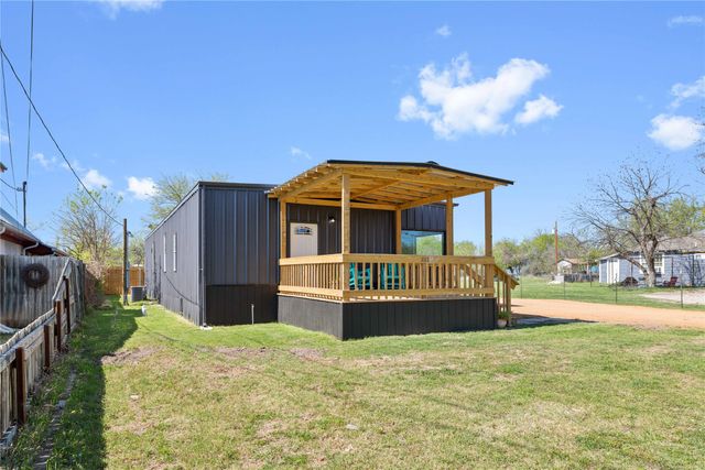 1111 Magnolia Street, Brownwood, TX 76801