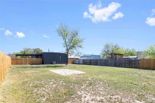 1111 Magnolia Street, Brownwood, TX 76801