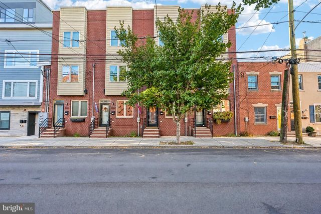 2321 E THOMPSON ST, Philadelphia, PA 19125