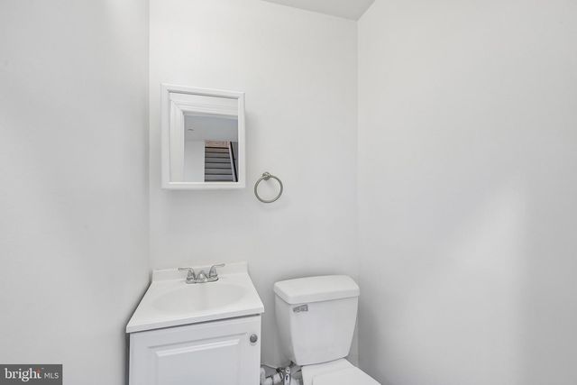 2321 E THOMPSON ST, Philadelphia, PA 19125