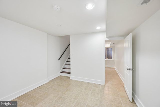 2321 E THOMPSON ST, Philadelphia, PA 19125