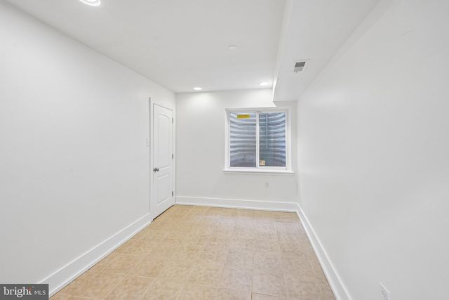 2321 E THOMPSON ST, Philadelphia, PA 19125
