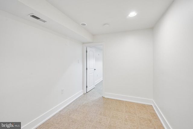 2321 E THOMPSON ST, Philadelphia, PA 19125