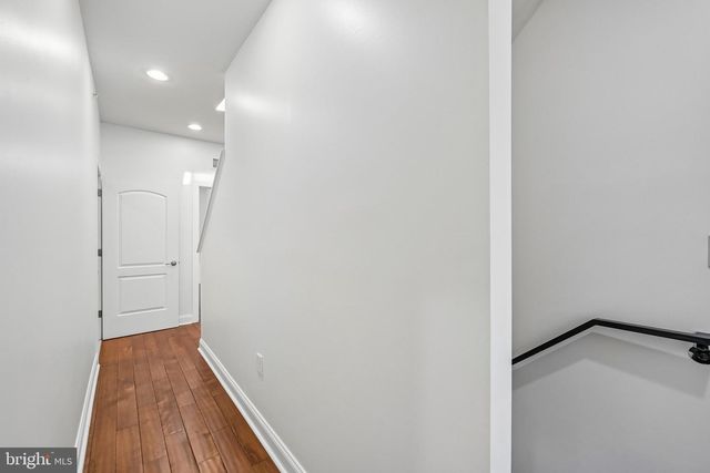 2321 E THOMPSON ST, Philadelphia, PA 19125