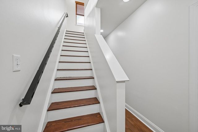 2321 E THOMPSON ST, Philadelphia, PA 19125