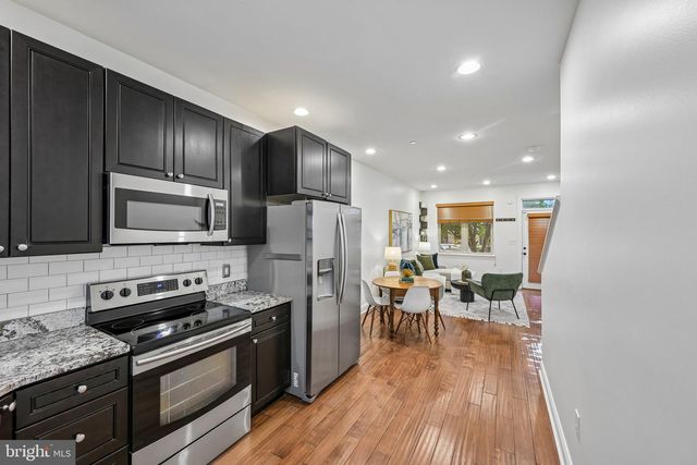 2321 E THOMPSON ST, Philadelphia, PA 19125