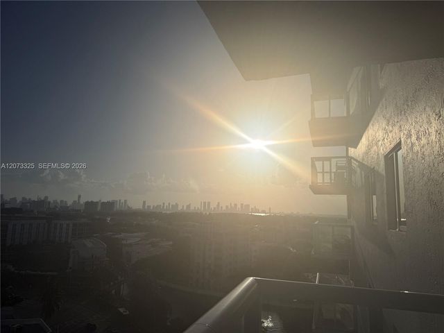 2457 Collins Avenue 1405, Miami Beach, FL 33140