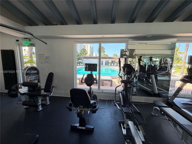 2457 Collins Avenue 1405, Miami Beach, FL 33140