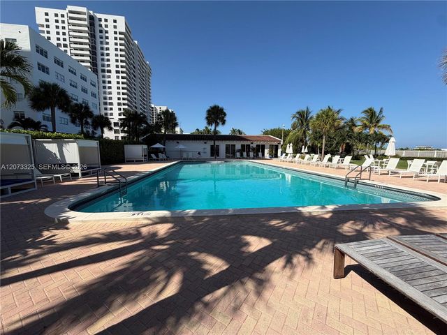 2457 Collins Avenue 1405, Miami Beach, FL 33140