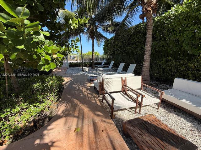 2457 Collins Avenue 1405, Miami Beach, FL 33140