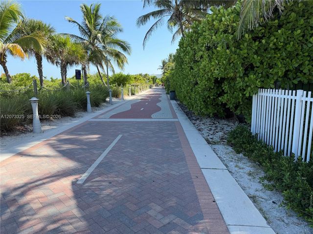 2457 Collins Avenue 1405, Miami Beach, FL 33140