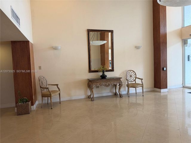 2457 Collins Avenue 1405, Miami Beach, FL 33140