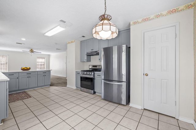 8727 Orchard Lane, La Porte, TX 77571