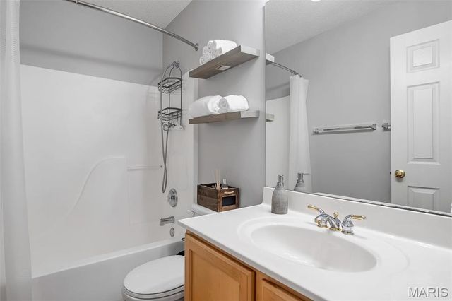 1535 Rosedale Drive 74B, O'fallon, MO 63366