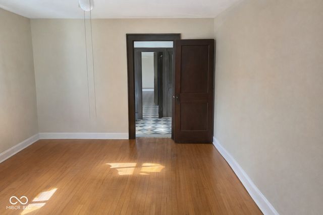 886 S Raceway Road, Indianapolis, IN 46231