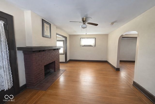 886 S Raceway Road, Indianapolis, IN 46231