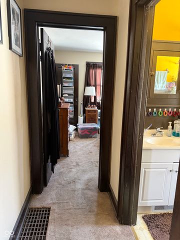 886 S Raceway Road, Indianapolis, IN 46231