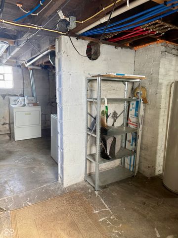 886 S Raceway Road, Indianapolis, IN 46231