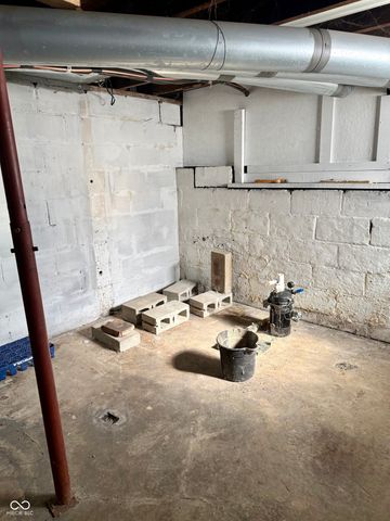 886 S Raceway Road, Indianapolis, IN 46231