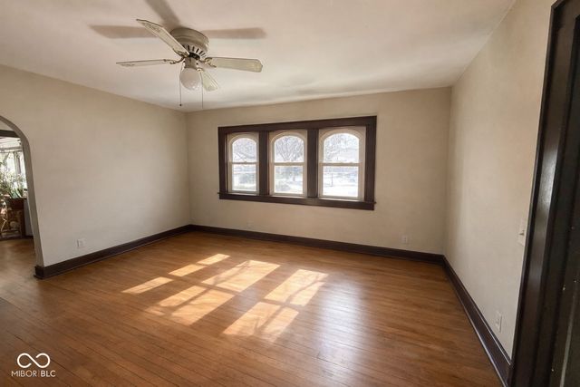 886 S Raceway Road, Indianapolis, IN 46231