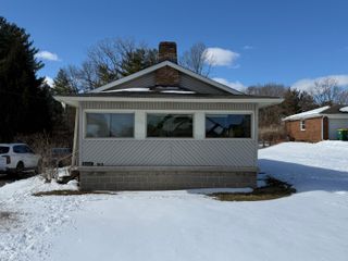 886 S Raceway Road, Indianapolis, IN 46231