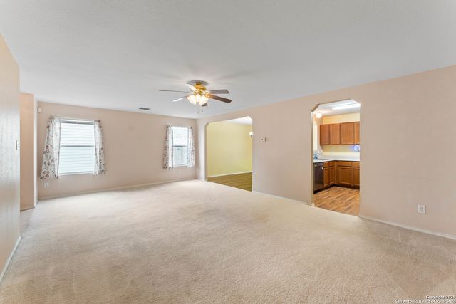 16411 Alamo Derby, Selma, TX 78154