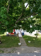 533 W Broadway Street, Harrodsburg, KY 40330