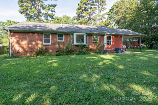 6705 Easton Place, Charlotte, NC 28212