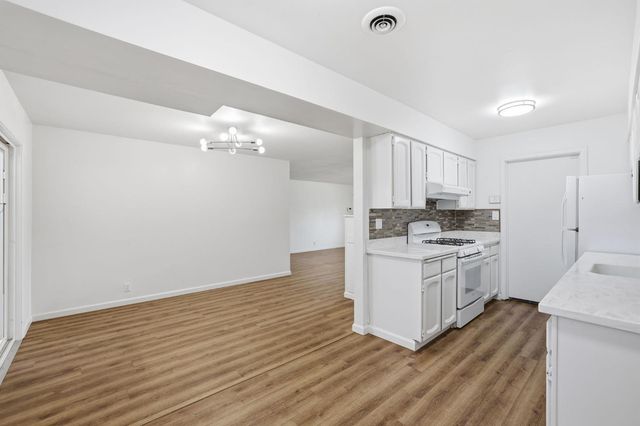 6244 43rd St, Sacramento, CA 95824