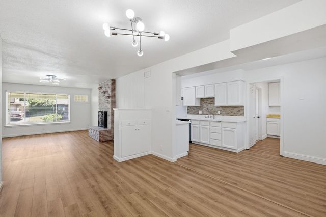 6244 43rd St, Sacramento, CA 95824