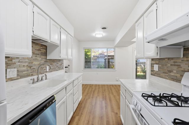 6244 43rd St, Sacramento, CA 95824