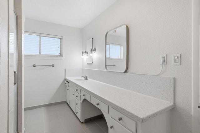 6244 43rd St, Sacramento, CA 95824