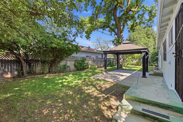 6244 43rd St, Sacramento, CA 95824