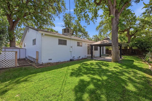 6244 43rd St, Sacramento, CA 95824