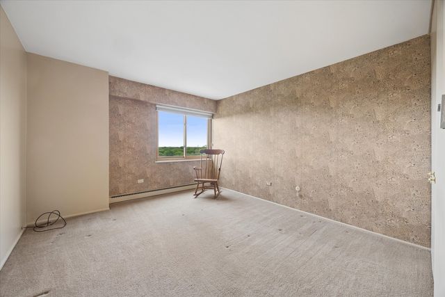 141 N La Grange Road 903, La Grange, IL 60525