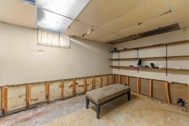 17831 Community Street, Lansing, IL 60438