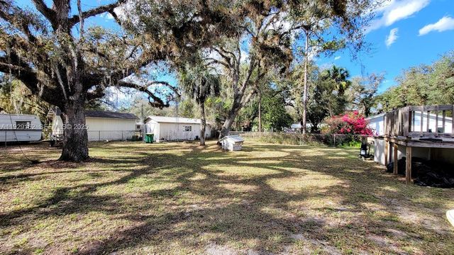 260 Fraser Ave, La Belle, FL 33935