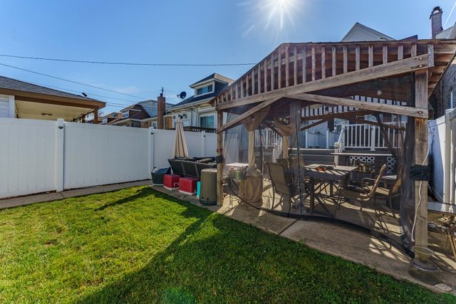 6929 S Oakley Avenue, Chicago, IL 60636