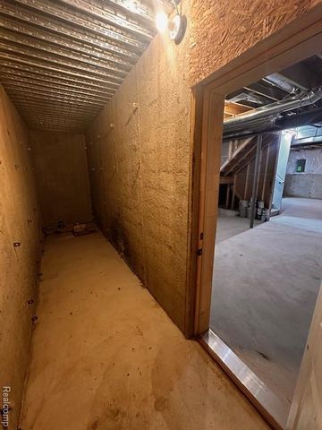 5573 Branch Street, Sterling Heights, MI 48310