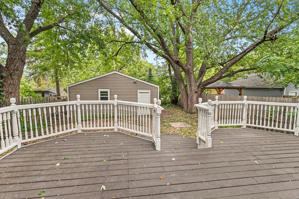 2697 8th Avenue E, North Saint Paul, MN 55109 — photo 4