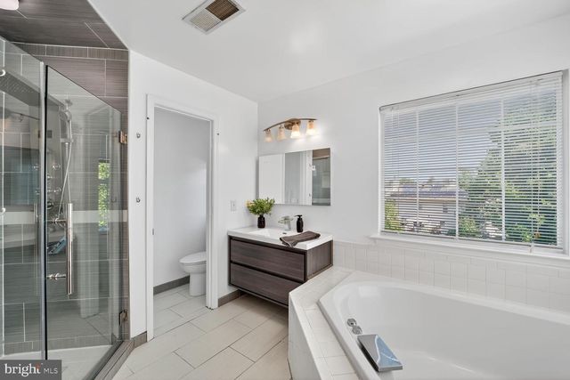 7712 BLUE POINT AVE, Beltsville, MD 20705