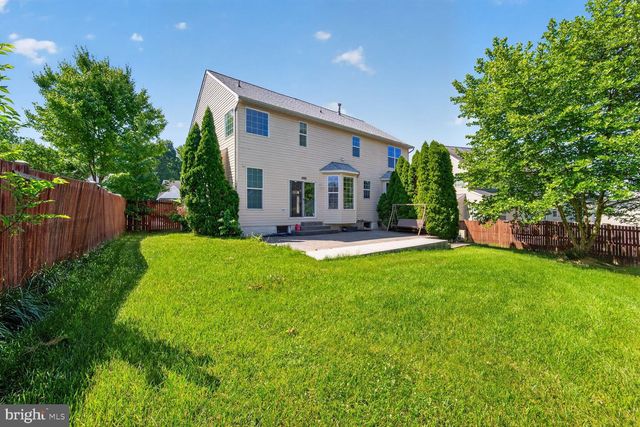 7712 BLUE POINT AVE, Beltsville, MD 20705