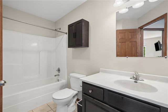 1622 Para Drive, Marion, IA 52302