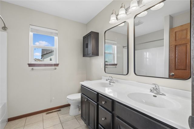 1622 Para Drive, Marion, IA 52302