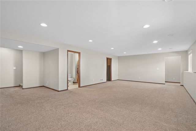 1622 Para Drive, Marion, IA 52302