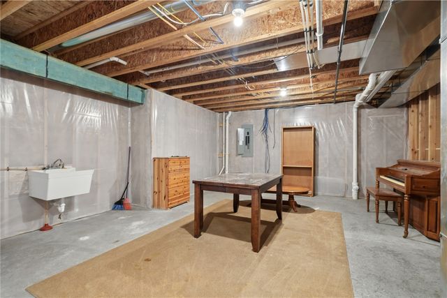 1622 Para Drive, Marion, IA 52302